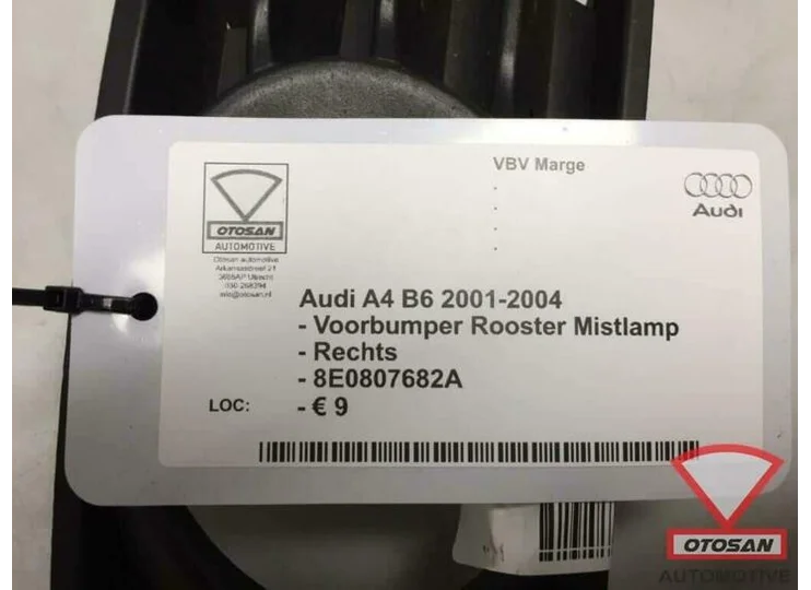 Audi A4 2001-2004 Voorbumper Rooster Rechts 8E0807682A