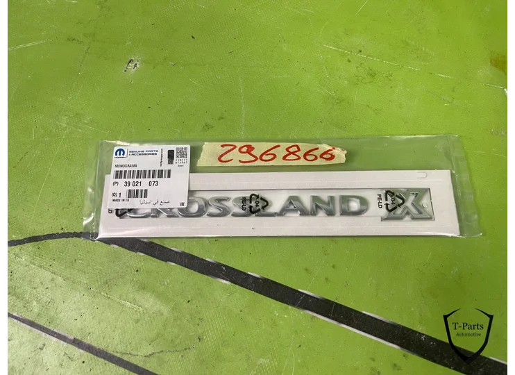 Opel Crossland X embleem tekst achterklep logo