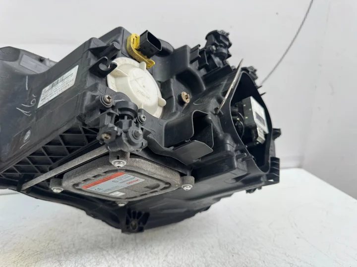 compleet-mercedes-actros-xenon-koplamp-rechts-a9618207761 — foto 8