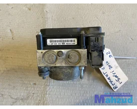 2010-renault-clio-3-abs-pomp-026800559 — foto 2