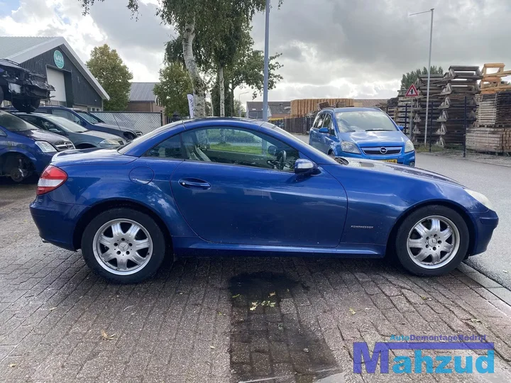 2005-mercedes-slk-r171-18-blauw-c345-271944-demontage-onderdelen — foto 7