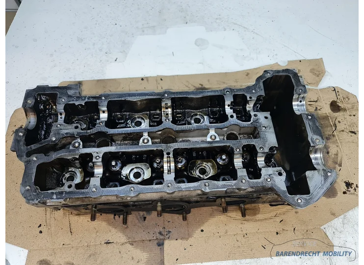 om642-642-mercedes-chrysler-jeep-dodge-pierburg-cilinderkop-rechts-r6420162301-origineel-nette-staat-gebruikt-2005-2006-2007-2008-2009-2010-2011-2012-2013-2014-barendrecht-mobility-service