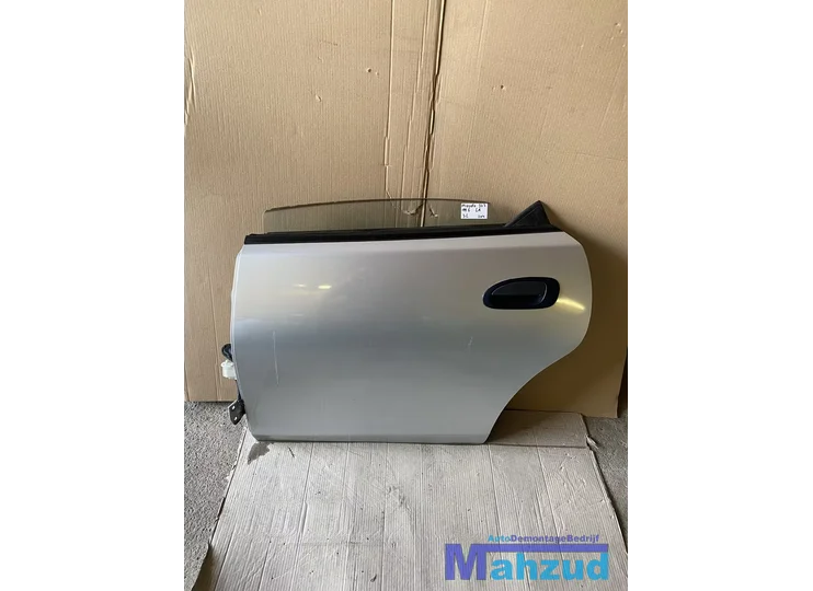MAZDA 323 F 5 3L ZILVER GRIJS Links achter deur portier