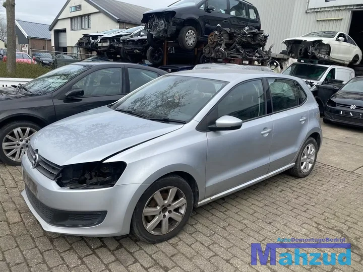 2010-vw-polo-6r-14-dsg-cgg-cggb-mlg-la7w-demontage-onderdelen — foto 4