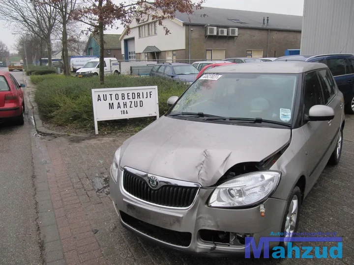 2009-skoda-fabia-2-542-plaatwerk-carrosserie-portier-dorpel-chassis — foto 2