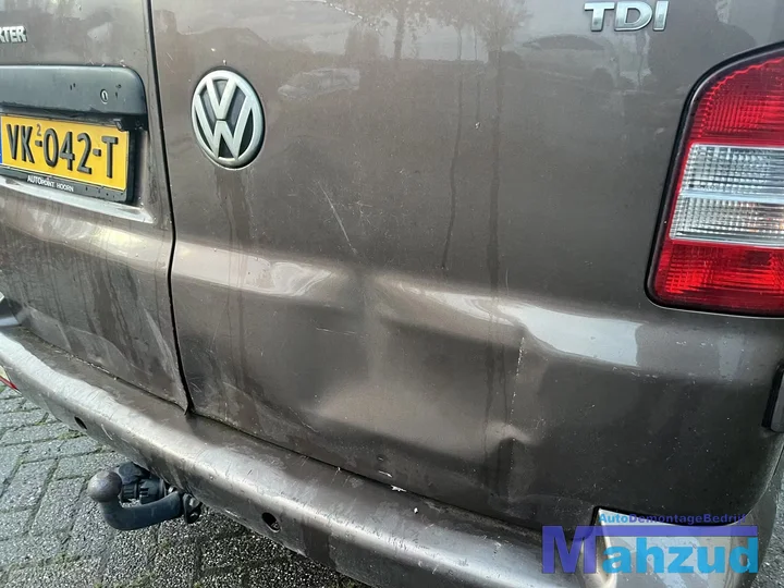 2012-vw-transporter-t5-5-25-tdi-onderdelen-demontage — foto 12