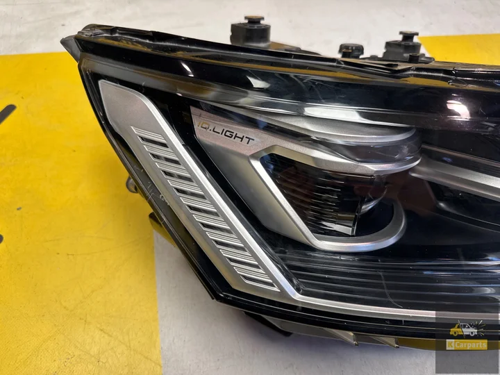 volkswagen-multivan-t7-7t1941082b-koplamp-rechts — foto 3