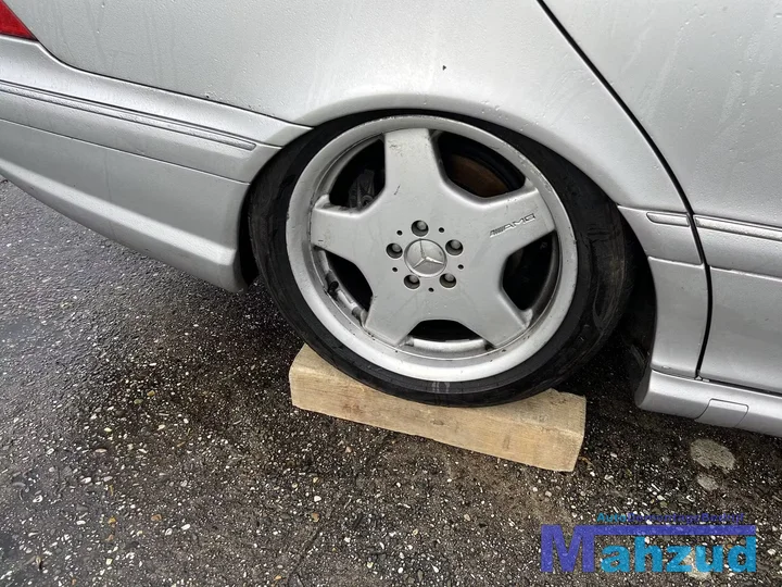 2000-mercedes-s-klasse-w220-s-55-amg-113986-zilver-744-onderdelen — foto 17