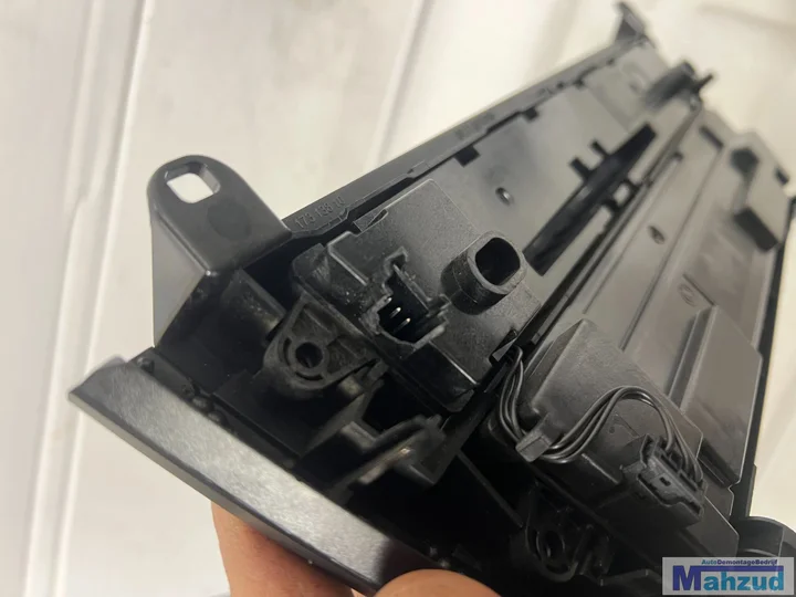 bmw-4-serie-f32-kachelpaneel-radio-20132020 — foto 3