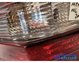 mercedes-ml-w164-links-achterlicht-donker-20052012 — foto 3