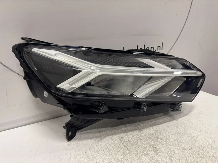 dacia-sandero-3-logan-3-vol-led-koplamp-rechts-260107920r — foto 3
