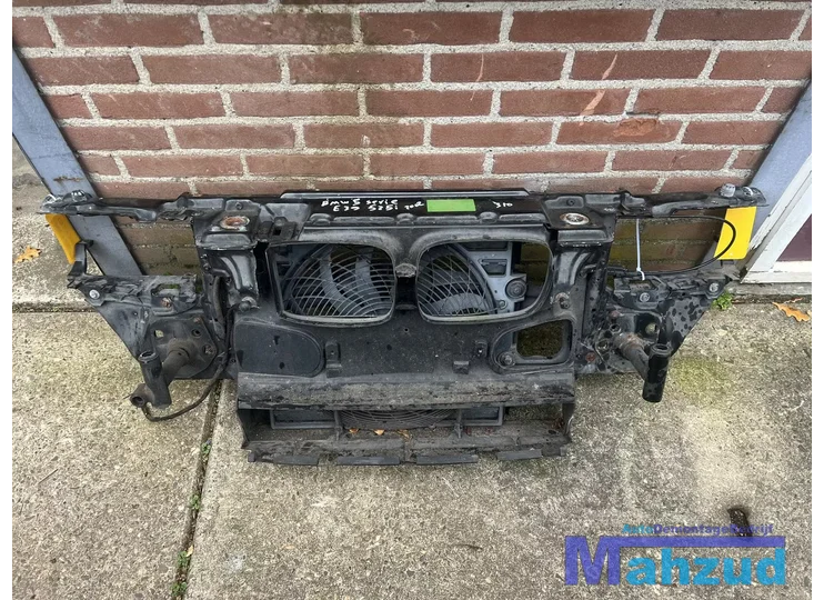 BMW 5 SERIE E39 Touring 525i Voorfront 1996-2004