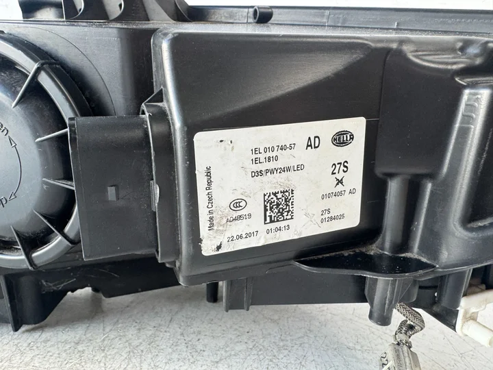 audi-a3-xenon-led-koplamp-links-8v0941005-2013 — foto 9