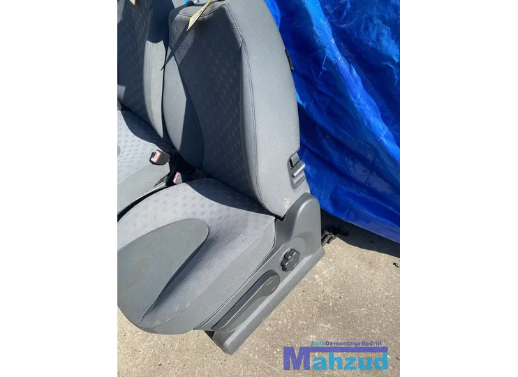 nissan-micra-3-k12-3-deurs-interieur-grijs-20022010
