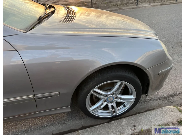 MERCEDES CLK W209 Bruin / brons C723 rechts voorscherm 2002-2009
