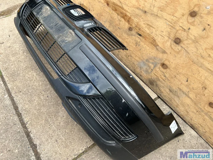 seat-toledeo-2-zwart-lc9z-voorbumper-19982004 — foto 2