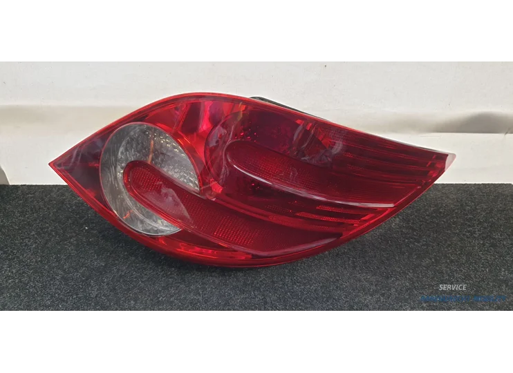 Rear light right W251 R-class Mercedes 2518200264 pre-facelift original used 2005/2009