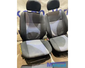 opel-corsa-b-5-deurs-interieur-voorstoel-bank-19932000 — foto 6
