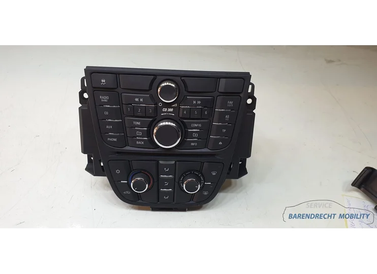 CD300 radio systeem Opel Insignia A 13332702 headunit bedieningspaneel kachelpaneel origineel gebruikt 2008 / 2017