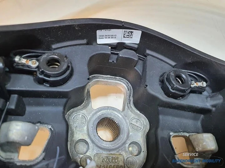 stuurwiel-renault-twingo-iii-3-leer-leder-zwart-blauw-geperforeerd-afgevlakt-484001757r-2014-2020 — foto 15