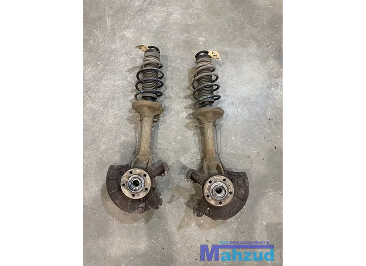 AUDI A3 8L 8L1 links rechts voor veerpoot fuseehuis