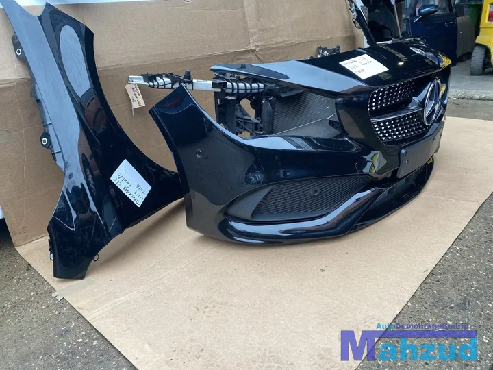 2018-mercedes-cla-w117-facelift-voorkop-voorbumper-zwart — foto 7