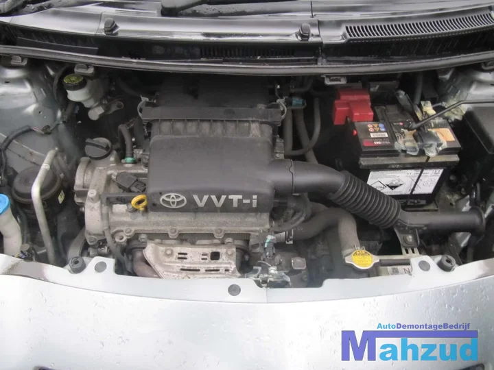 toyota-yaris-13-vvti-versnellingsbak-5-bak-handbak — foto 3