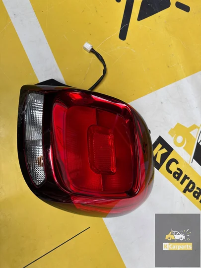 citroen-c1-rechts-achterlicht-81331002-origineel — foto 4
