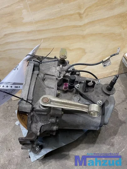 peugeot-206-14-16v-versnellingsbak-20cp81-gearbox — foto 4