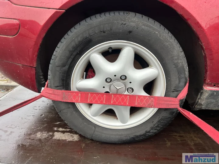 mercedes-slk-r170-rood-h582-demontage-onderdelen-sloop — foto 19