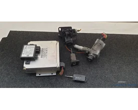 slotenset-met-ecu-r170-slk-200-mercedes-0285454132-sleutel-immo-motorcomputer-m111946-136pk