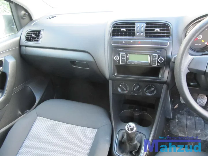 2010-volkswagen-polo-6r-12-demontage-sloop-176 — foto 7