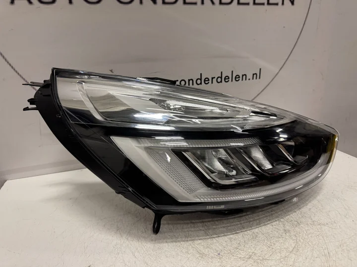 renault-clio-iv-koplamp-facelift-pure-led-vision-71210590112 — foto 3