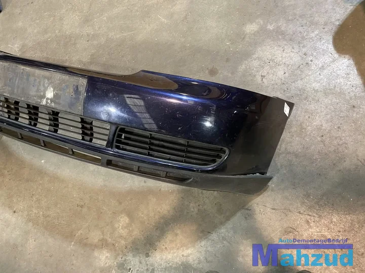 volkswagen-polo-6n-blauw-voorbumper-lc5h — foto 2