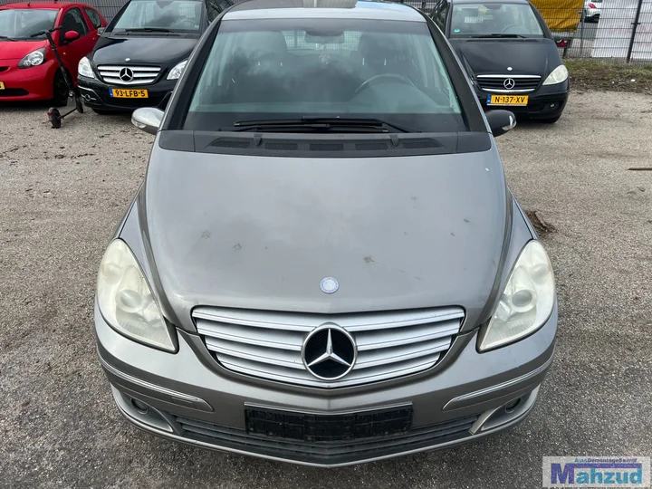 2006-mercedes-b-klasse-w245-20-grijs-748-266960-demontage — foto 2