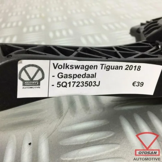 vw-tiguan-5na-2018-gaspedaal-gas-pedaal-5q1723503j — foto 2