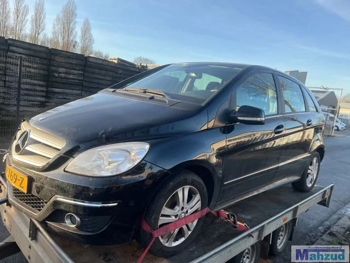 2010-mercedes-b-klasse-w245-b180-zwart-191-266940-demontage-sloop — foto 2