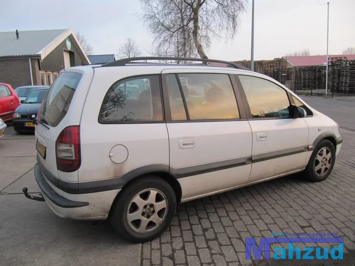 2004-opel-zafira-a-22-16v-dti-demontage-sloop75 — foto 6