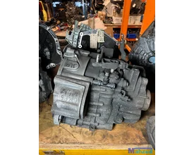 vw-golf-5-20-tdi-versnellingsak-jlu-6-bak-handbak — foto 3