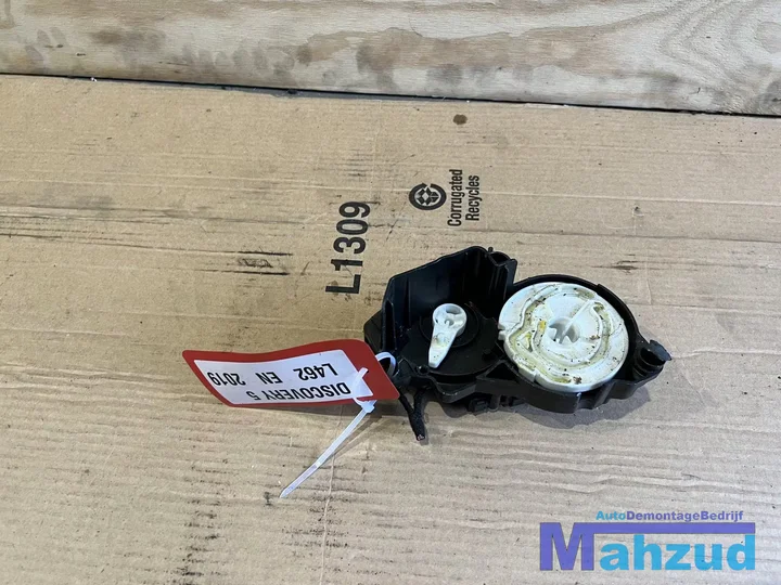 land-rover-discovery-5-l462-kachelklep-stelmotor-2017 — foto 3