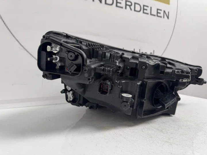 audi-e-tron-4ke-vol-led-koplamp-links-4ke941039c — foto 5