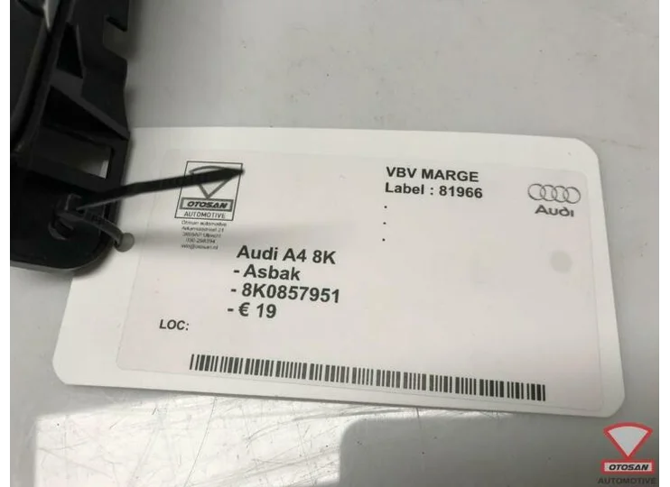 Audi A4 8K Asbak 8K0857951