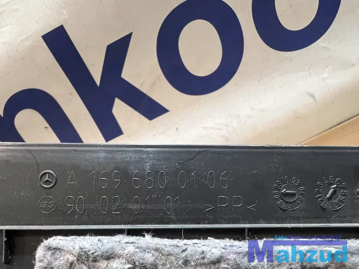 mercedes-bklasse-w245-interieur-links-deel-a1696800106-20052011 — foto 3