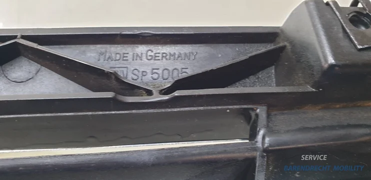 grille-mercedes-w211-s211-e-klasse-avantgarde-a2118800583-origineel-gebruikt-2002-2006 — foto 8