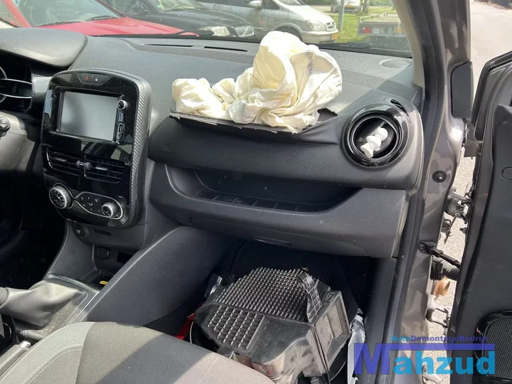 2016-renault-clio-4-onderdelen-grijs-tekng-demontage — foto 9