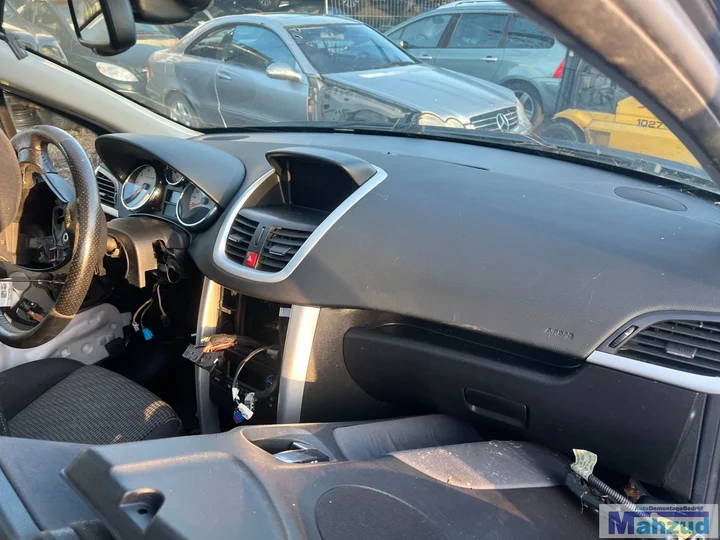 peugeot-207-sw-grijs-ktp-demontage-sloop-onderdelen — foto 8