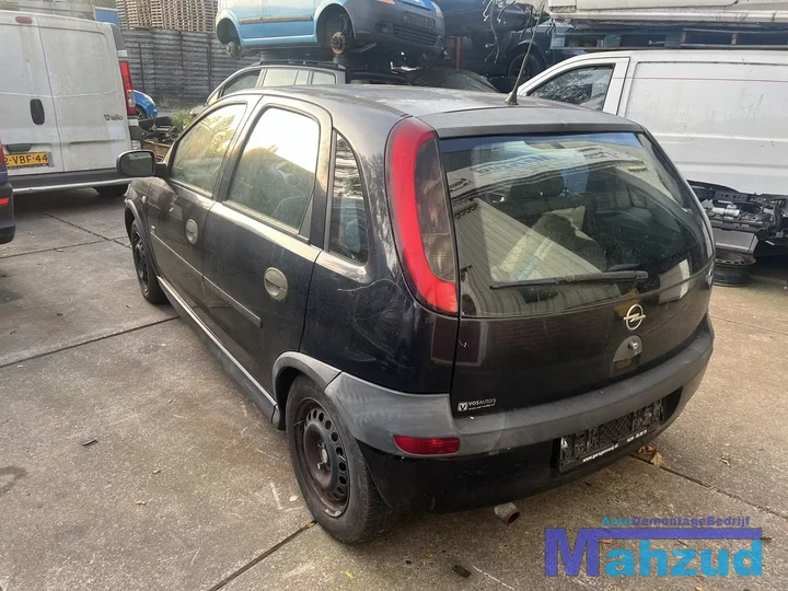 opel-corsa-c-zwart-onderdelen-demontage-20002005 — foto 5