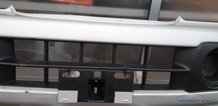 voorbumper-facelift-terios-daihatsu-j1-facelift-zilver-metallic-52119879412-origineel-gebruikt-2000-2006 — foto 6