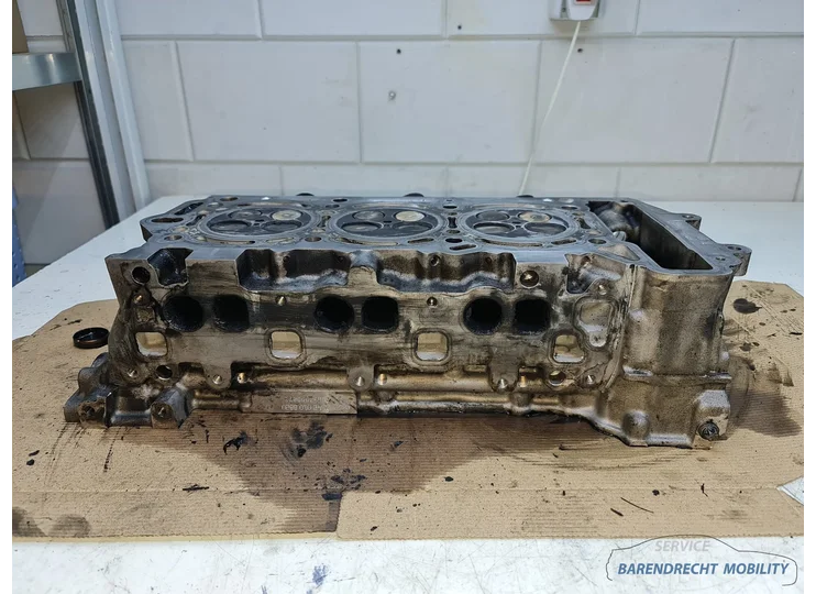 om642-642-mercedes-chrysler-jeep-dodge-pierburg-cilinderkop-rechts-r6420162301-origineel-nette-staat-gebruikt-2005-2006-2007-2008-2009-2010-2011-2012-2013-2014-barendrecht-mobility-service