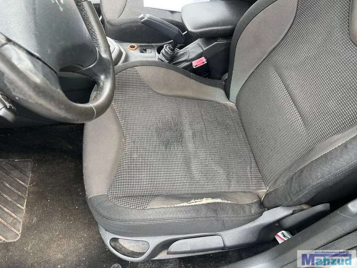 peugeot-308-1-dashboard-interieur-delen-20072014 — foto 11